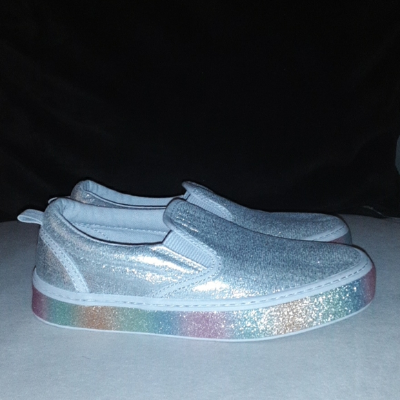 GAP Other - Super cute Gap Kids silver slip on